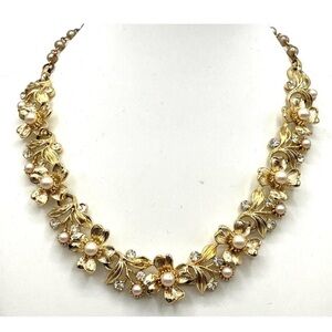 177 Vintage Lisner Floral Faux Pearl Necklace
